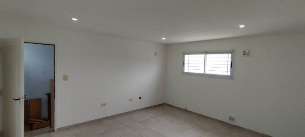 Diagonal 115120 e/ 41 y 42