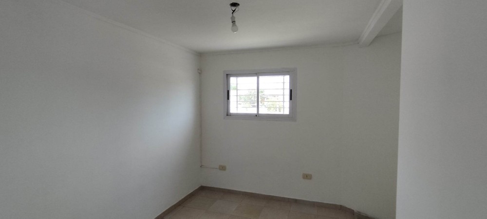 Diagonal 115120 e/ 41 y 42