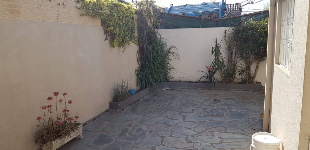 Diagonal 146 e/ 32 y 32 bis ( 32 y 144)